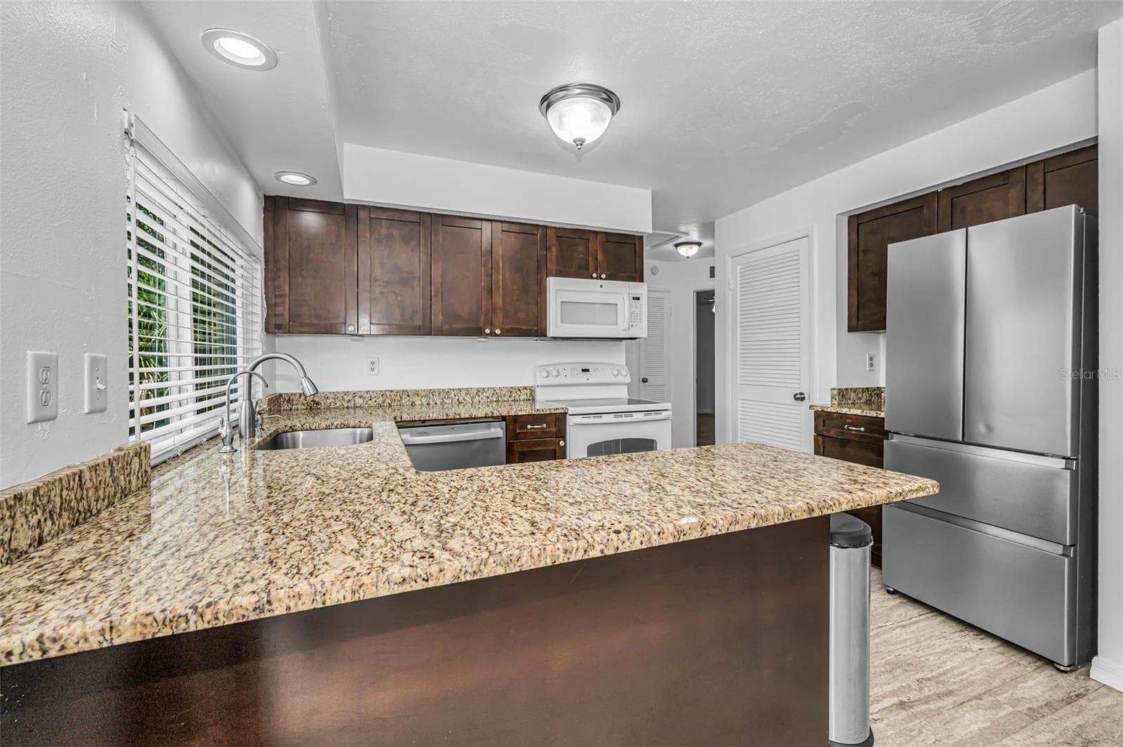 Kitchen - 6464 107TH TER N, PINELLAS PARK