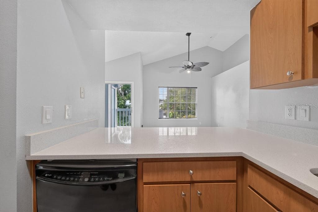 Condominium at 3002 W CLEVELAND ST #D11, TAMPA, photo 19 of 48