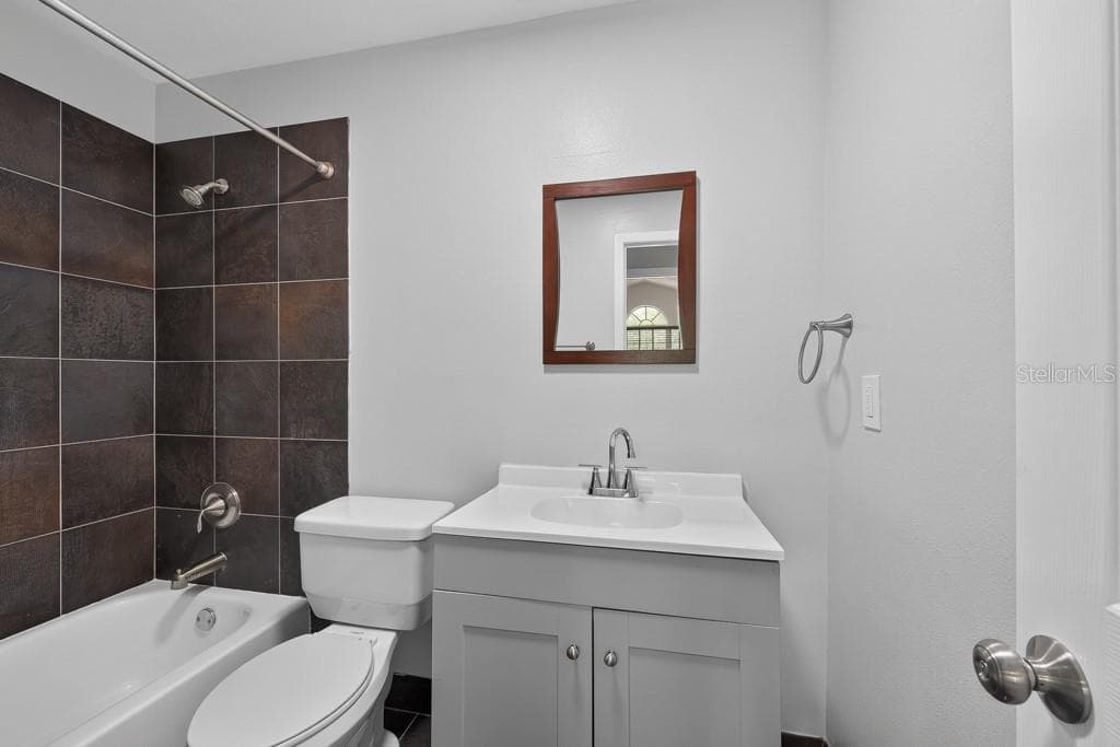 Condominium at 3002 W CLEVELAND ST #D11, TAMPA, photo 32 of 48