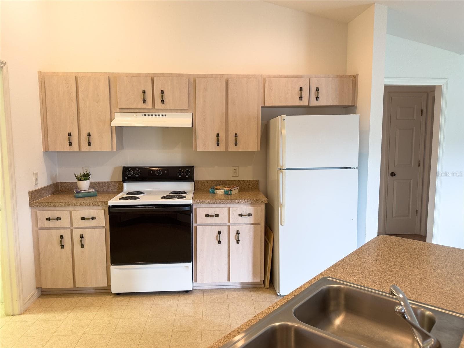 Single Family Residence at 13076 SW 78TH TER, OCALA, photo 12 of 35