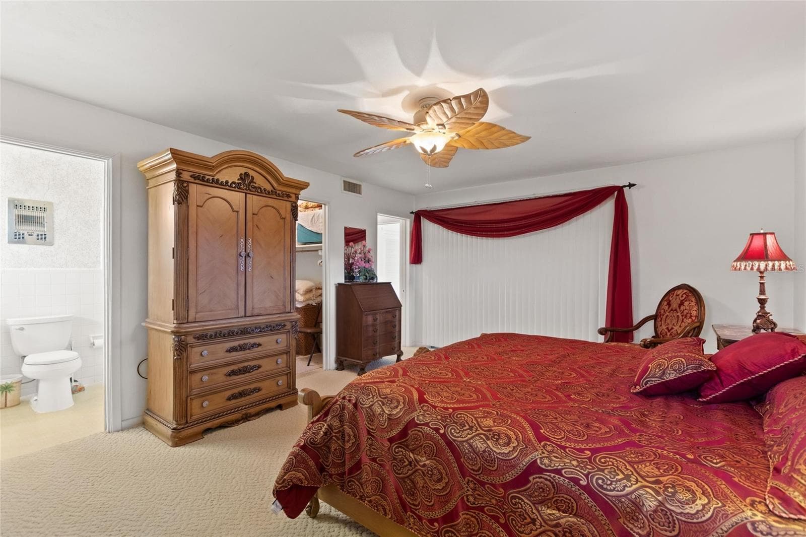 Reverse view of master bedroom. - 6197 AMARYLLIS DR, INDIAN LAKE ESTATES