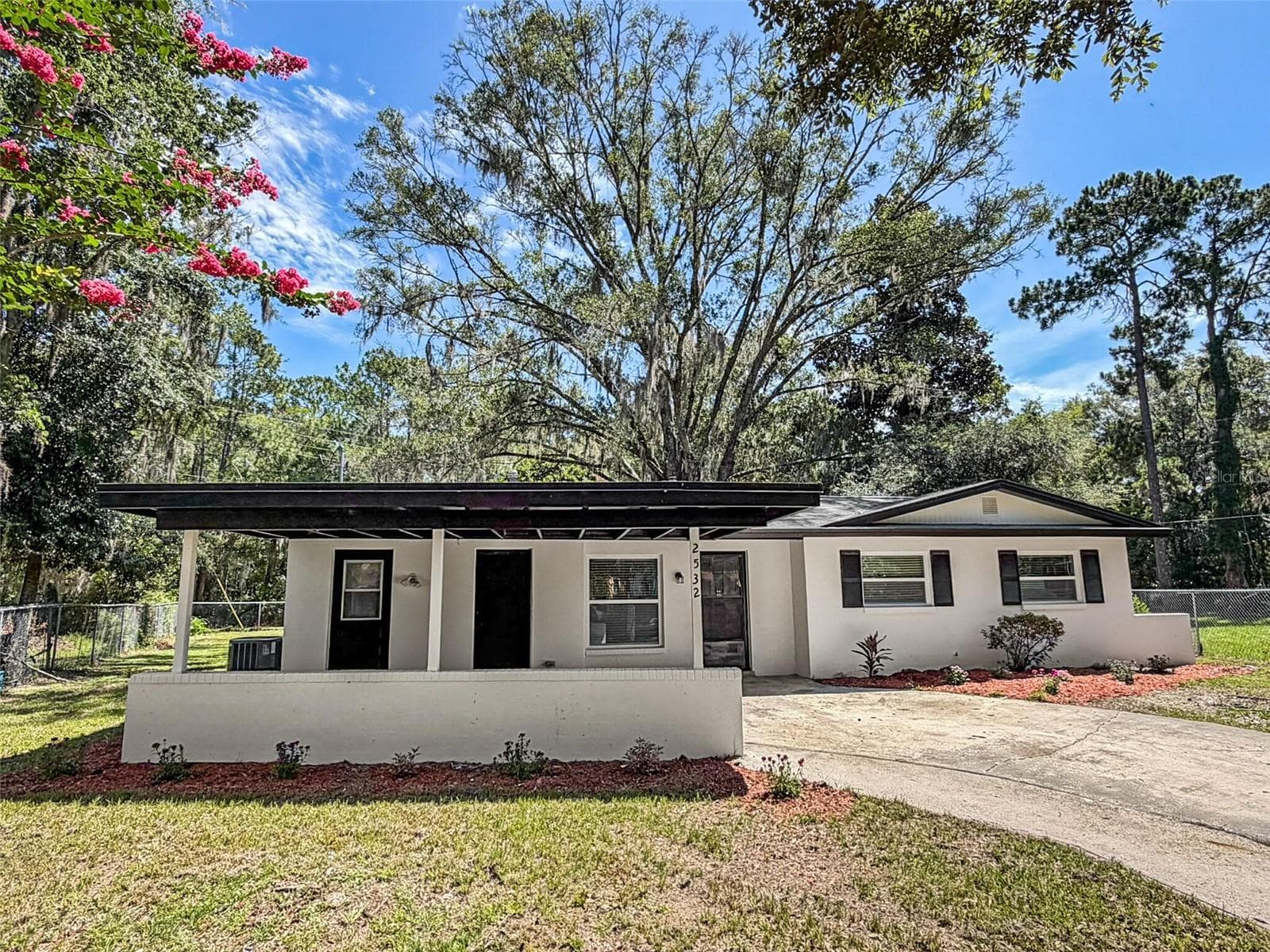 Single Family Residence at 2532 NE 13TH AVE, GAINESVILLE, photo 2 of 22