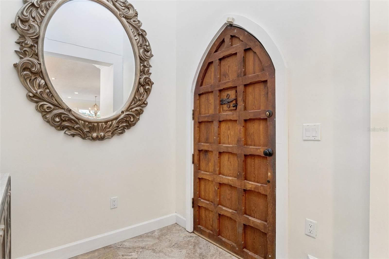 Turret like Vestibule warm entry. - 1629 HEMPEL AVE, WINDERMERE