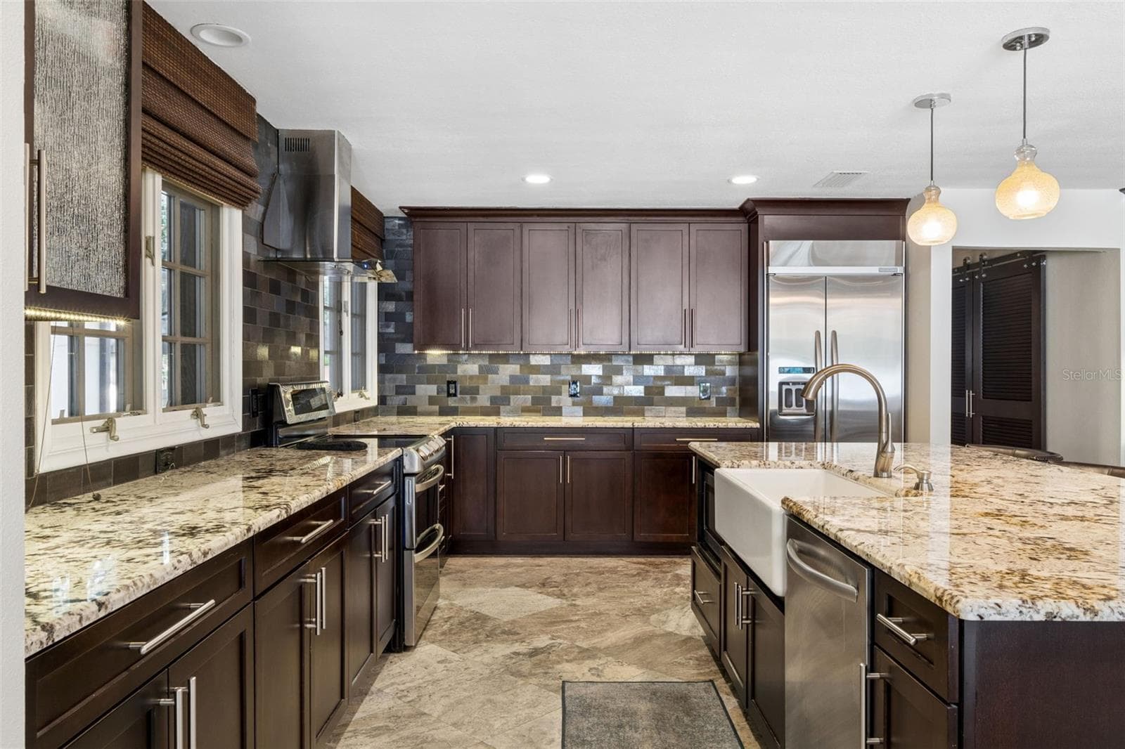 Plenty of Cabinets for all your china, glasses and kitchen appliances - 1629 HEMPEL AVE, WINDERMERE