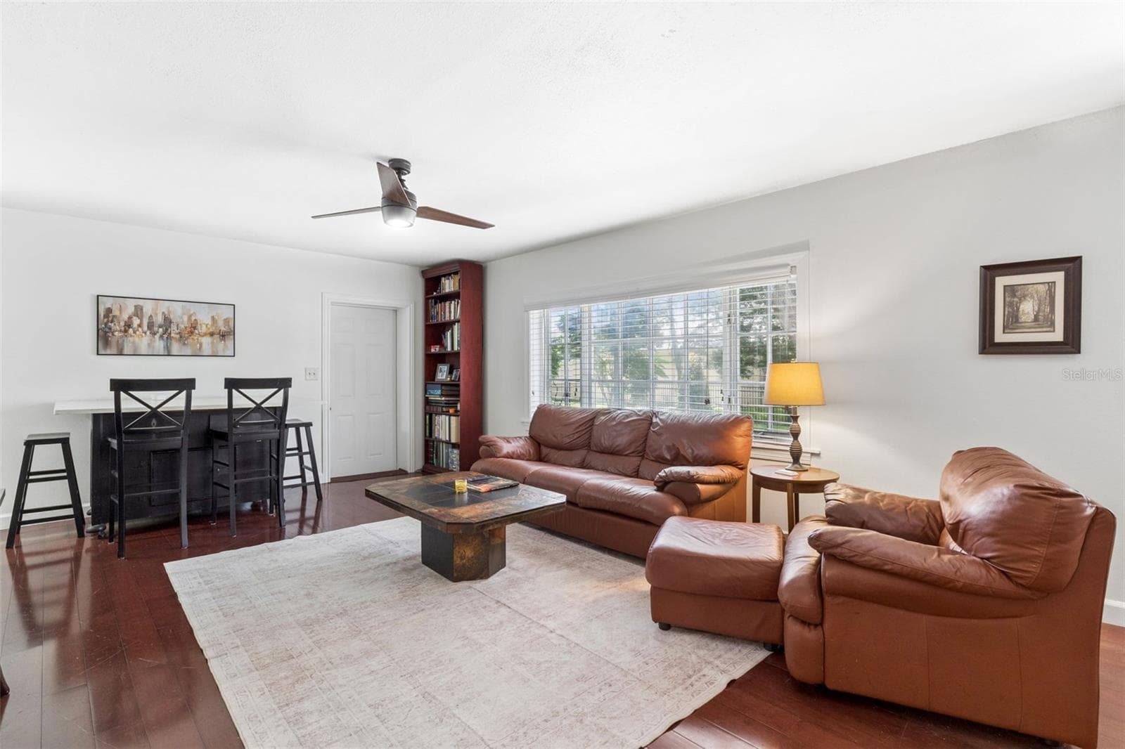 Plenty of Space and Natural Light - 1629 HEMPEL AVE, WINDERMERE