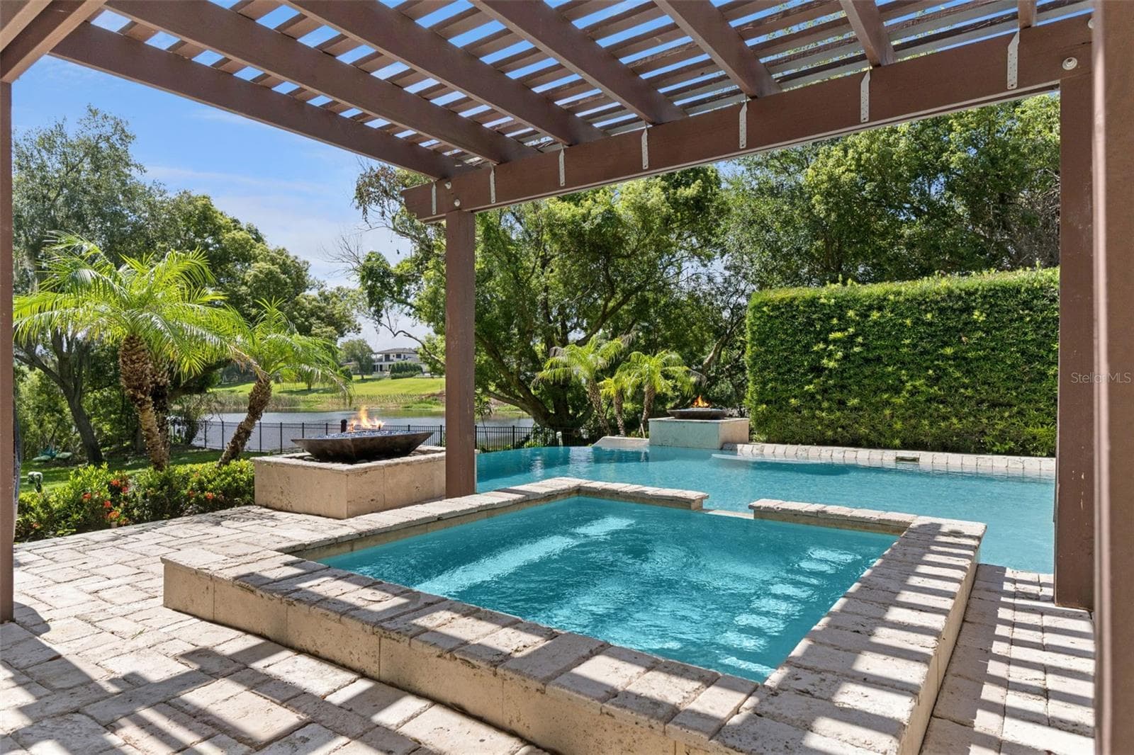 Pergola accents the pool experience - 1629 HEMPEL AVE, WINDERMERE