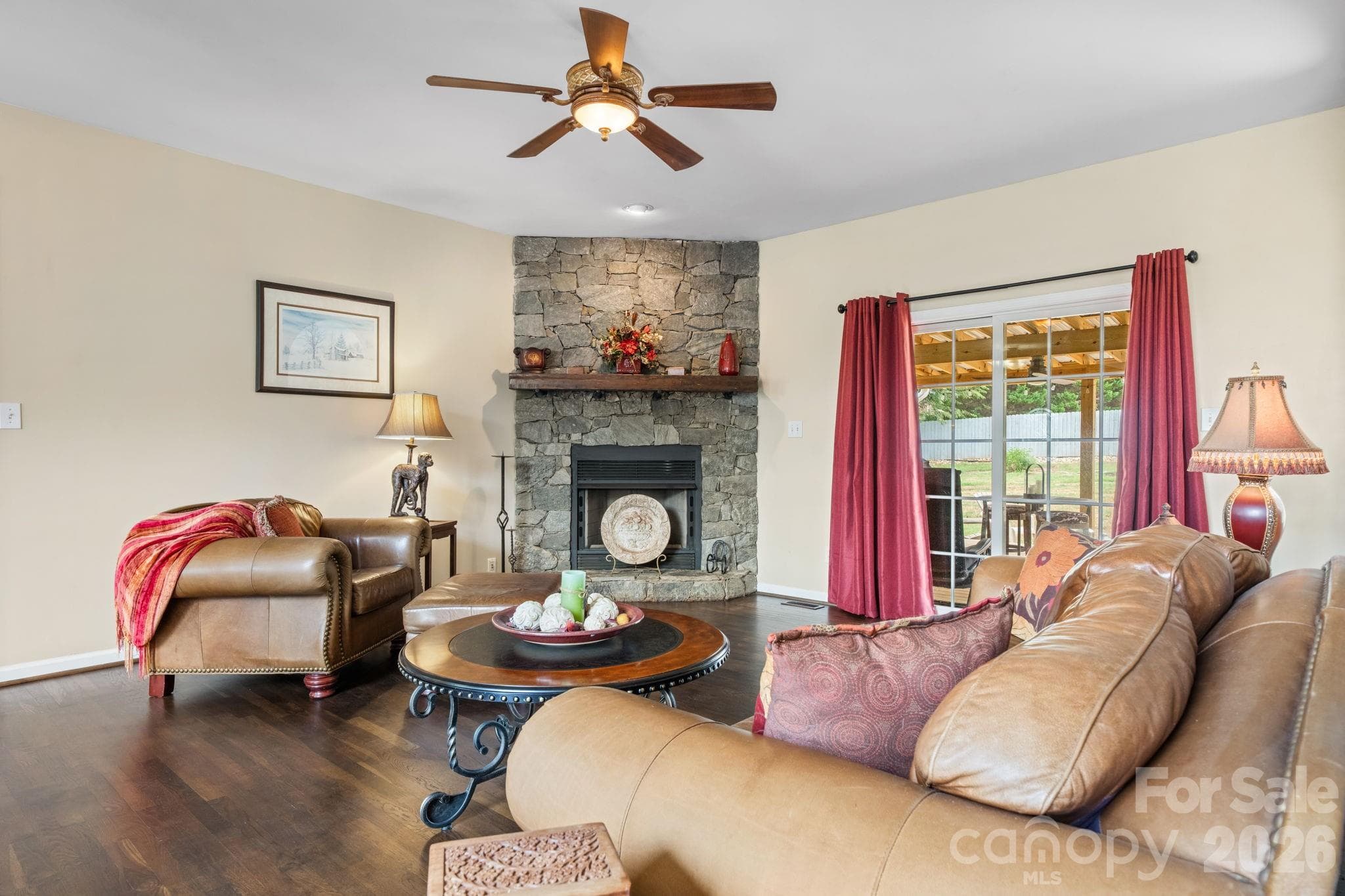 Single Family Residence at 3992 Brickfield Street, Hickory, photo 13 of 41