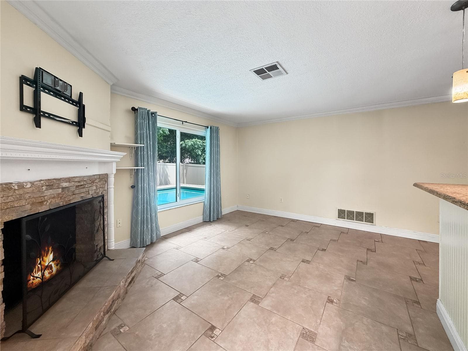 Family Room - 1011 WINDING OAKS DR, PALM HARBOR