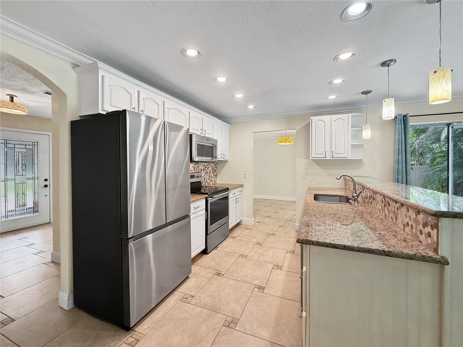 Kitchen - 1011 WINDING OAKS DR, PALM HARBOR