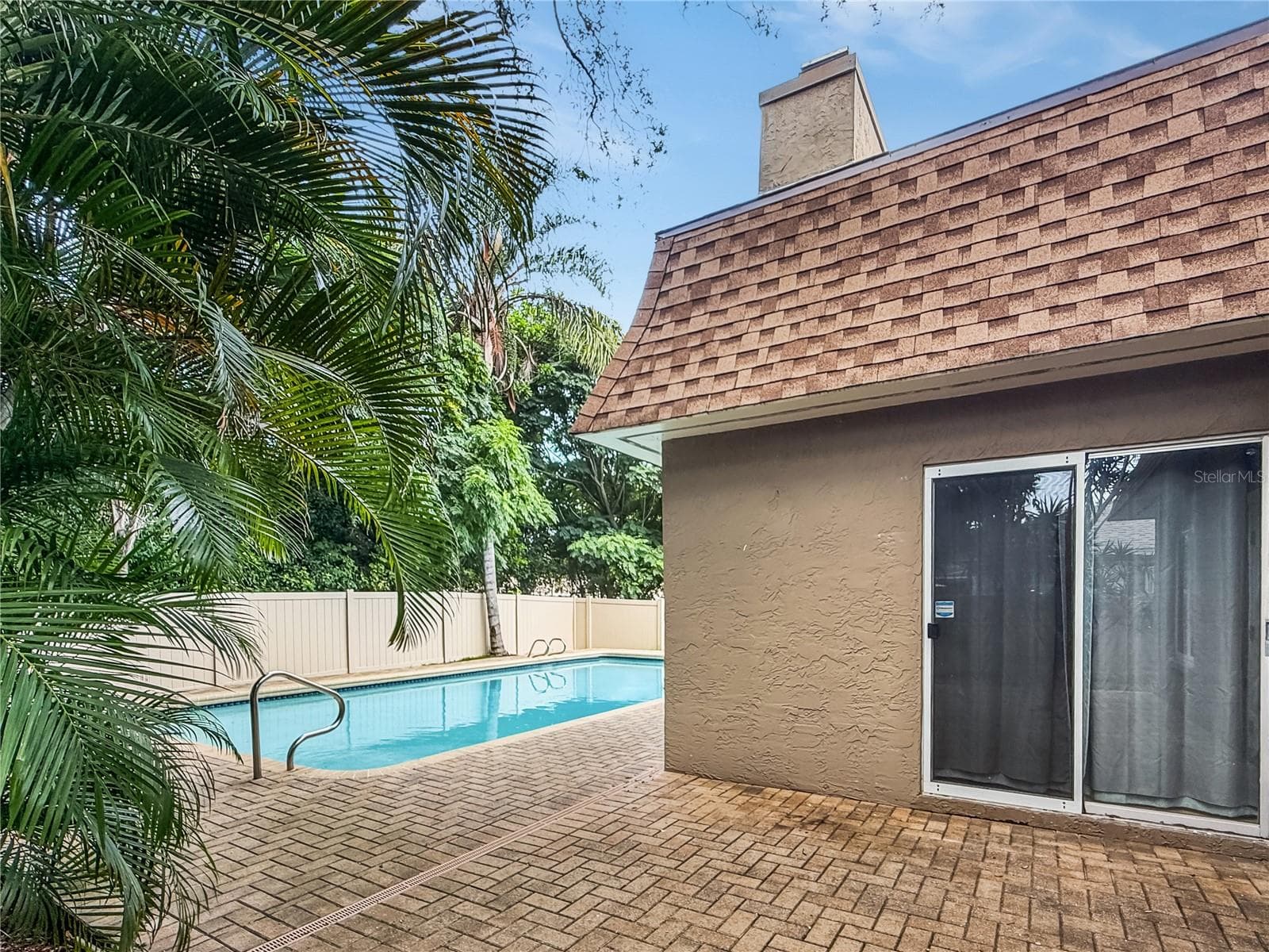 View of Pool - 1011 WINDING OAKS DR, PALM HARBOR