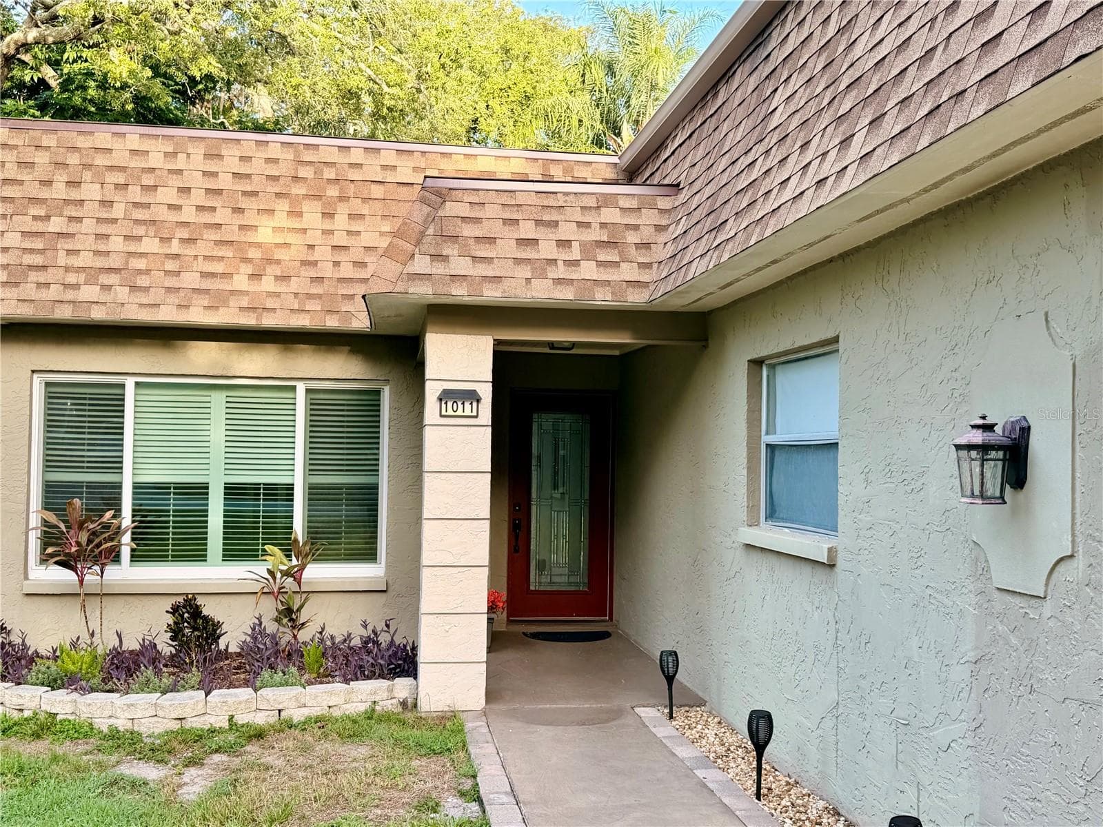 Front Entry - 1011 WINDING OAKS DR, PALM HARBOR