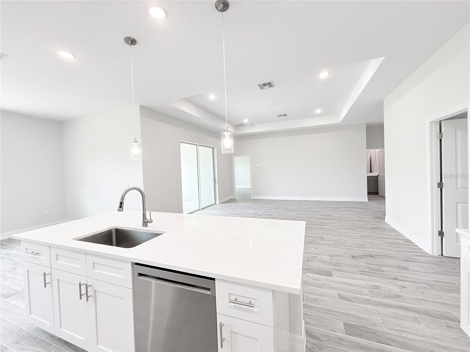 Kitchen/Living Room - 30280 W BLUEBELL AVE, EUSTIS