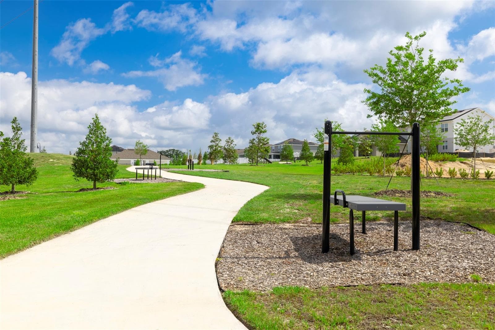 Community Walking Trail with Fitness Equipment - 4707 LAUREL SITE LOOP, APOPKA