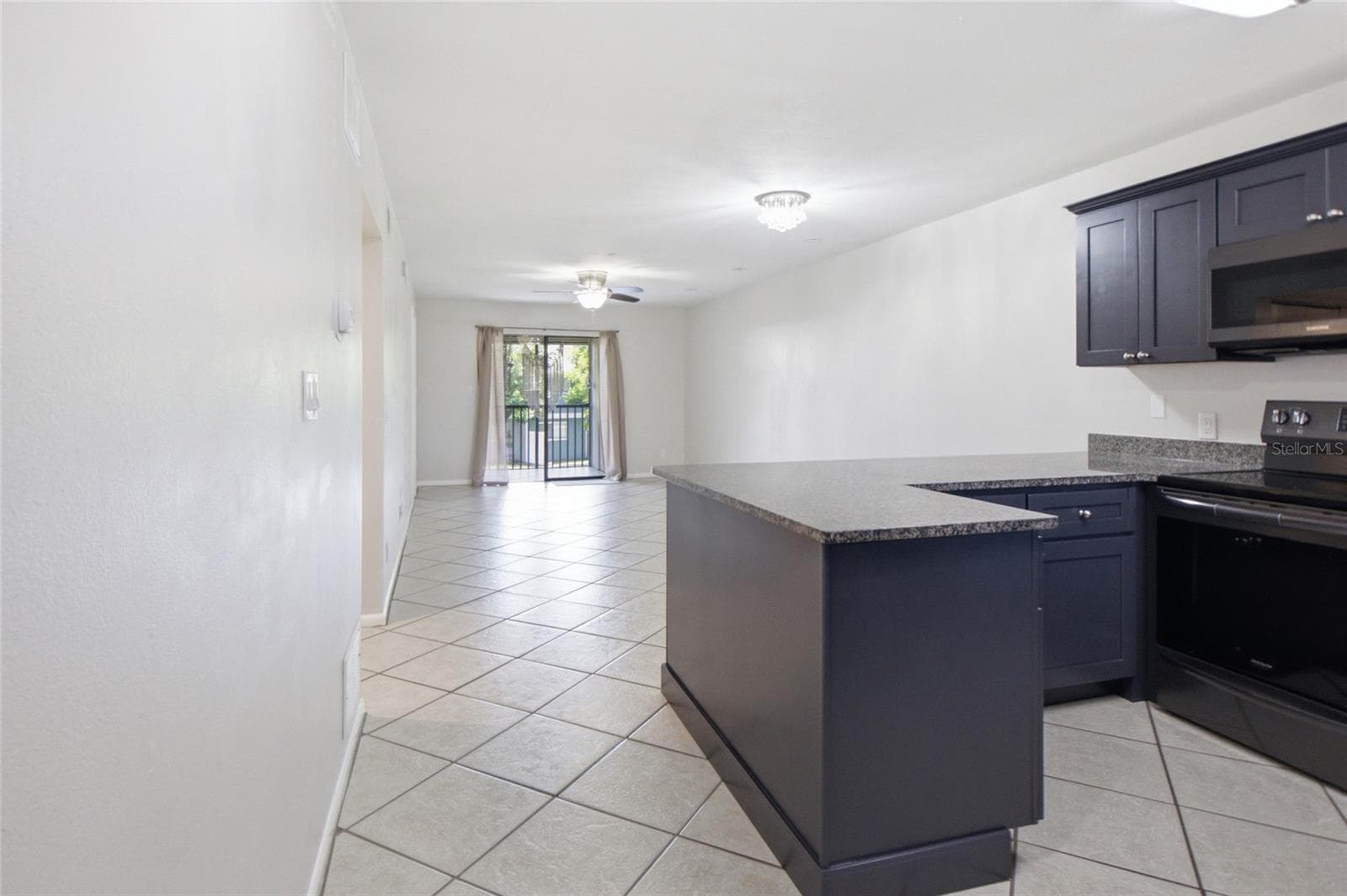 Condominium at 6033 34TH ST W #136, BRADENTON, photo 4 of 36