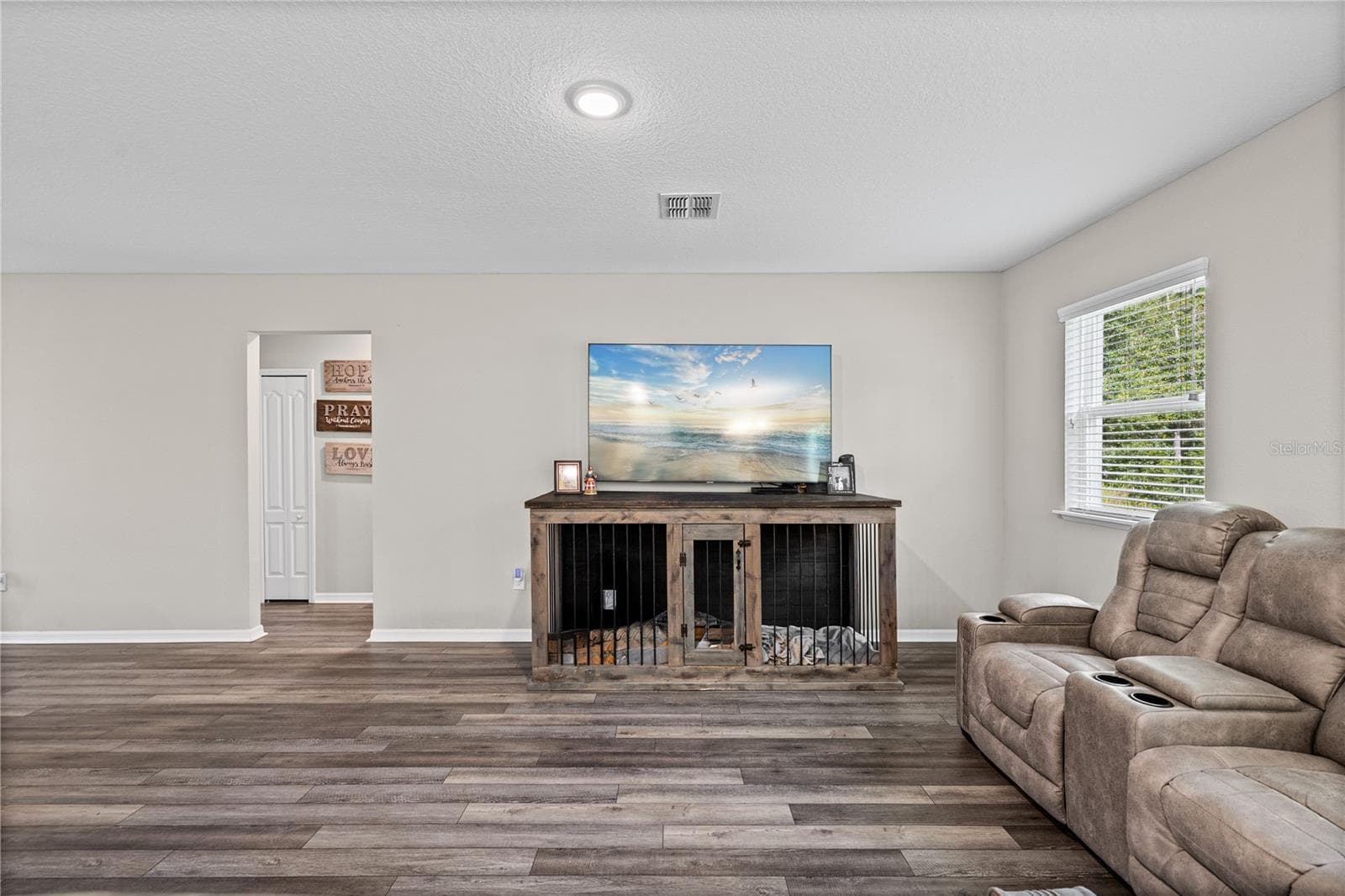Single Family Residence at 14241 RAVINE AVE, WEEKI WACHEE, photo 11 of 62