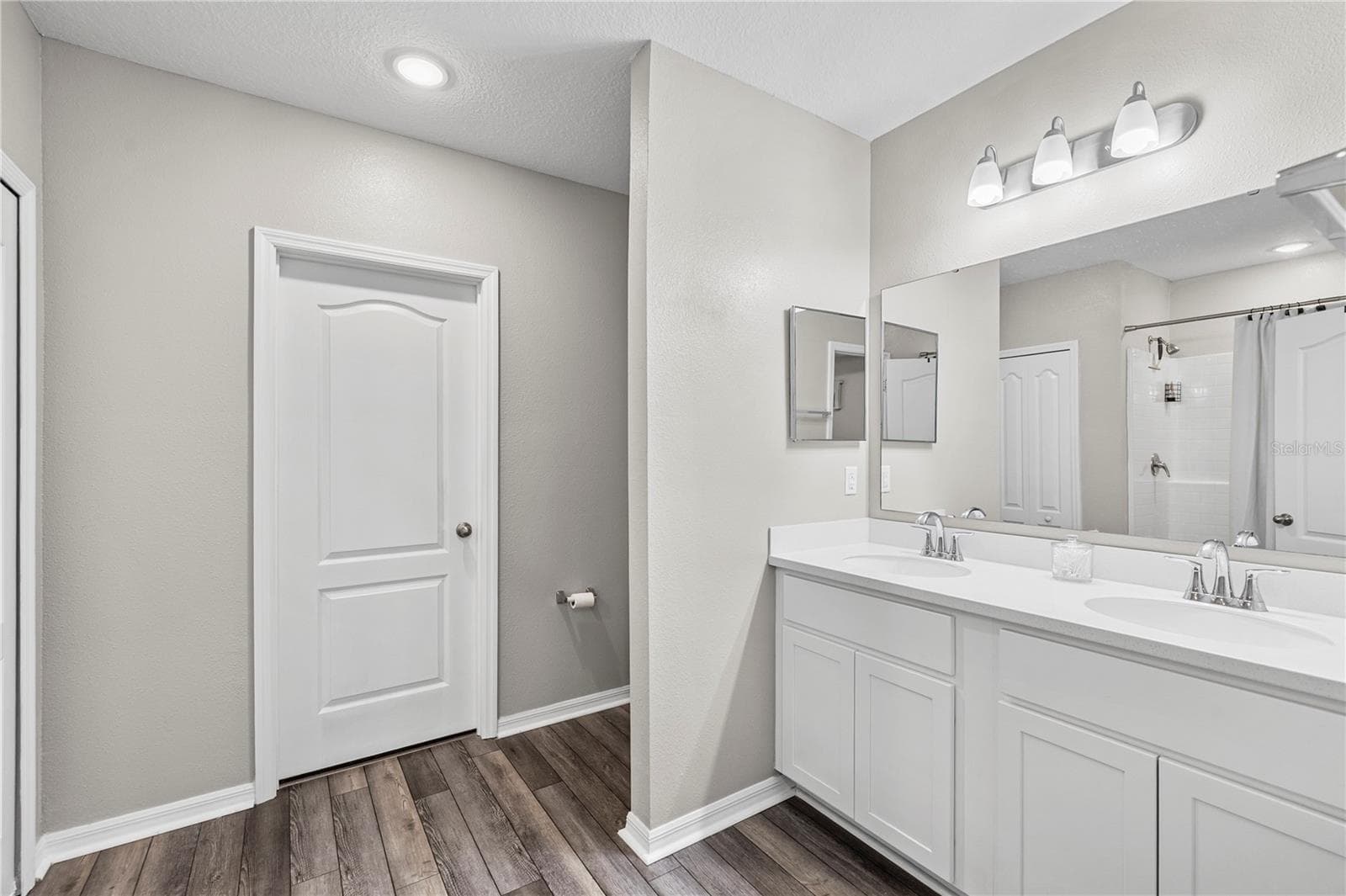 Single Family Residence at 14241 RAVINE AVE, WEEKI WACHEE, photo 21 of 62