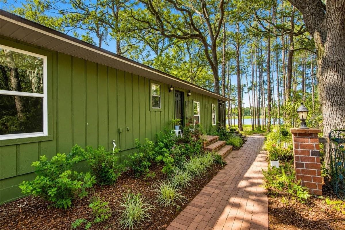 235 ASHLEY LAKE DR