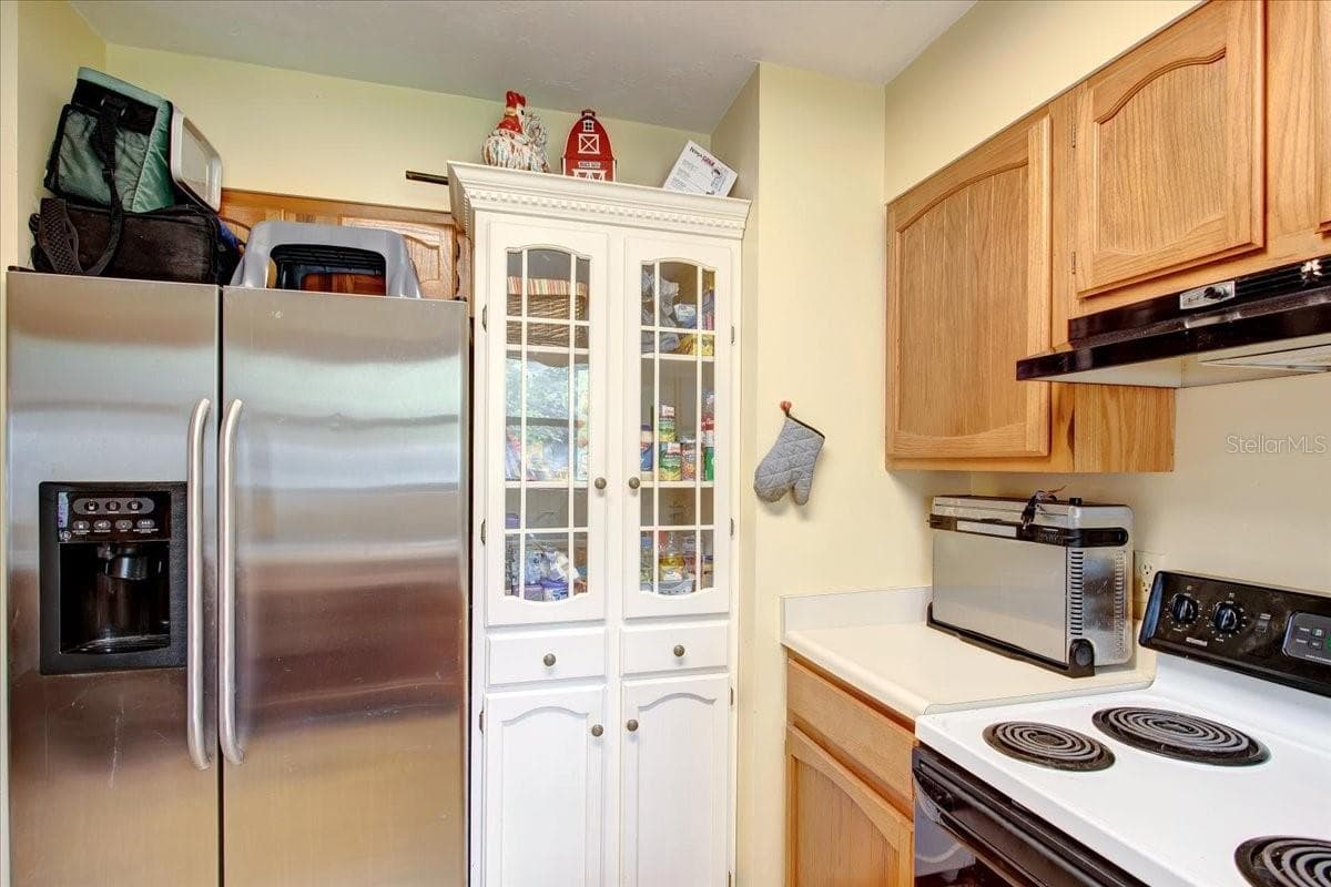 Single Family Residence at 235 ASHLEY LAKE DR, MELROSE, photo 11 of 44