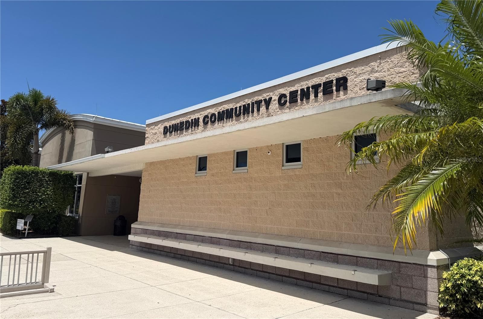 Dunedin Community Center - 1011 WINDING OAKS DR, PALM HARBOR