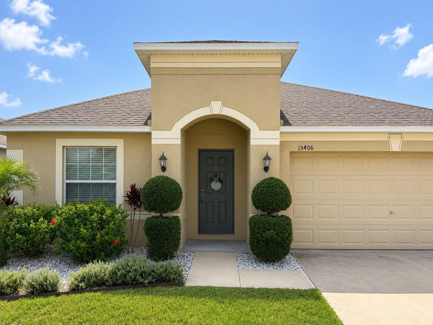 Single Family Residence at 15406 FEATHER STAR PLACE, RUSKIN, photo 2 of 45
