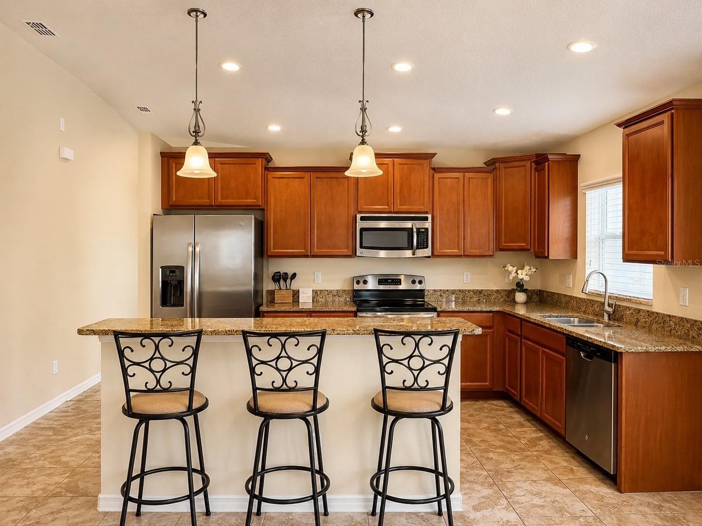 Single Family Residence at 15406 FEATHER STAR PLACE, RUSKIN, photo 7 of 45