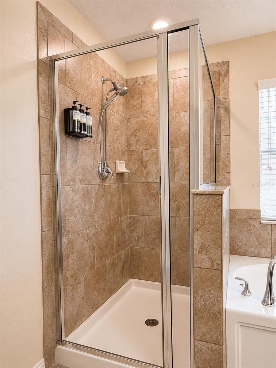 Single Family Residence at 15406 FEATHER STAR PLACE, RUSKIN, photo 27 of 45