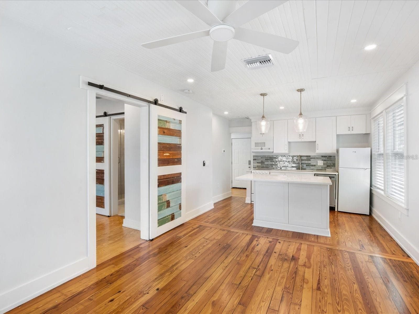 Single Family Residence at 2822 4TH AVE W, BRADENTON, photo 21 of 41
