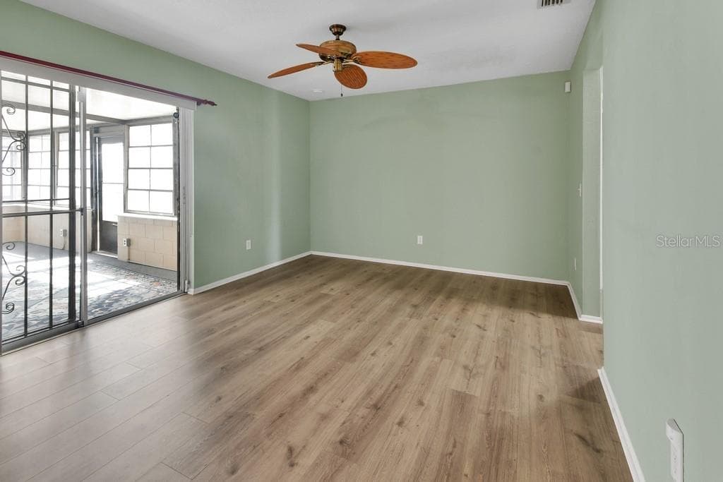 Single Family Residence at 3018 BONKIRK DR, DELTONA, photo 14 of 37