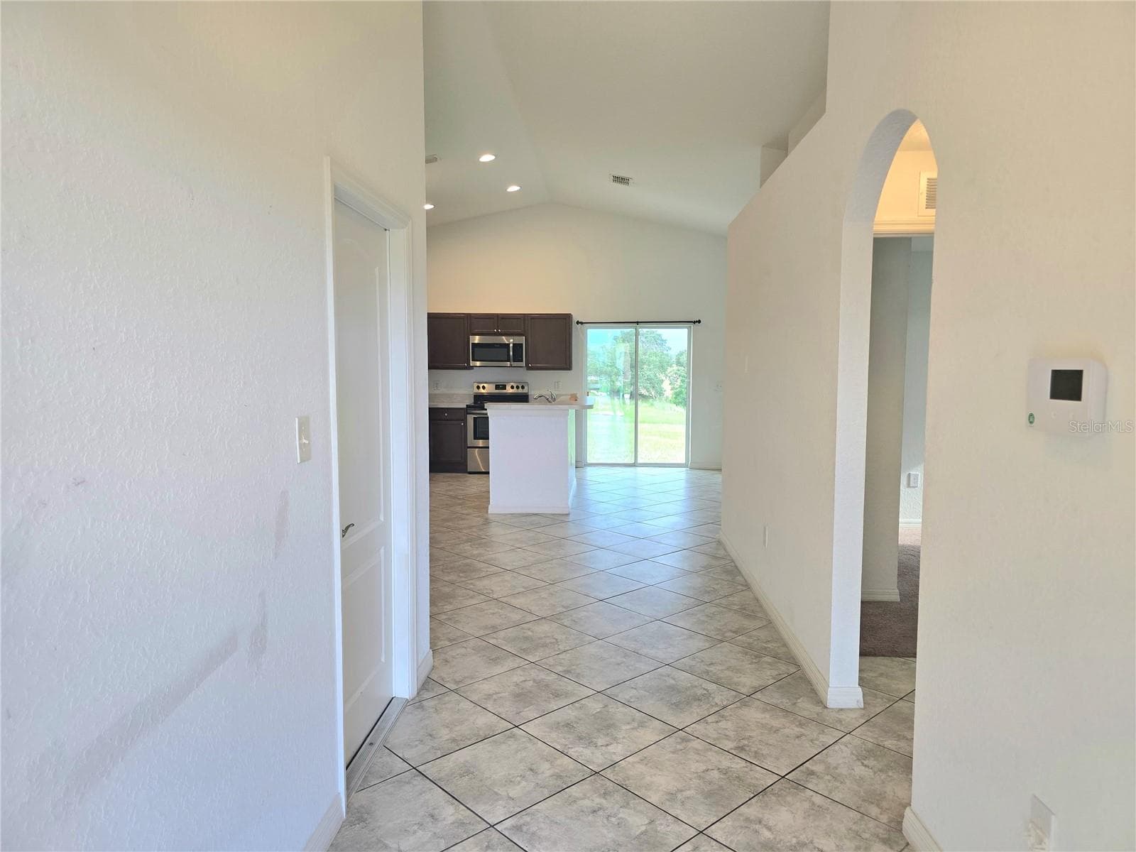 Single Family Residence at 326 DINNER LAKE CT, LAKE WALES, photo 3 of 25