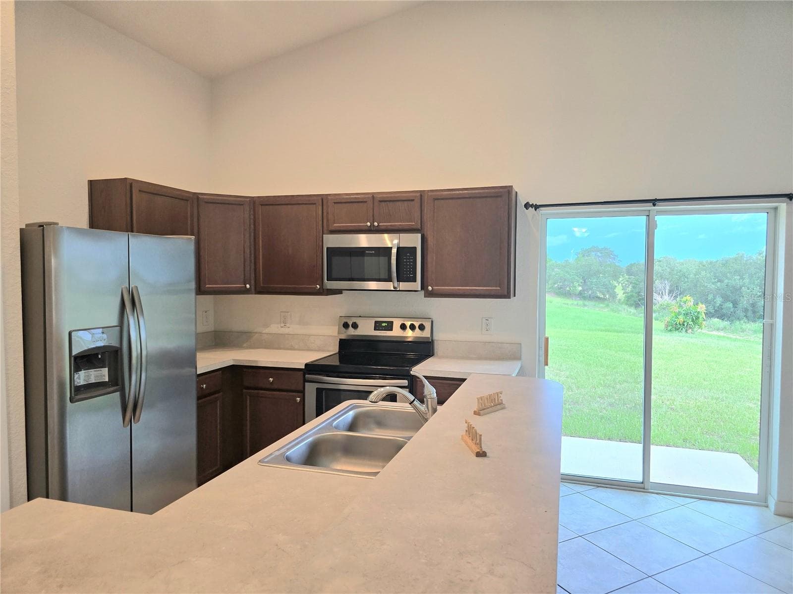 Single Family Residence at 326 DINNER LAKE CT, LAKE WALES, photo 6 of 25