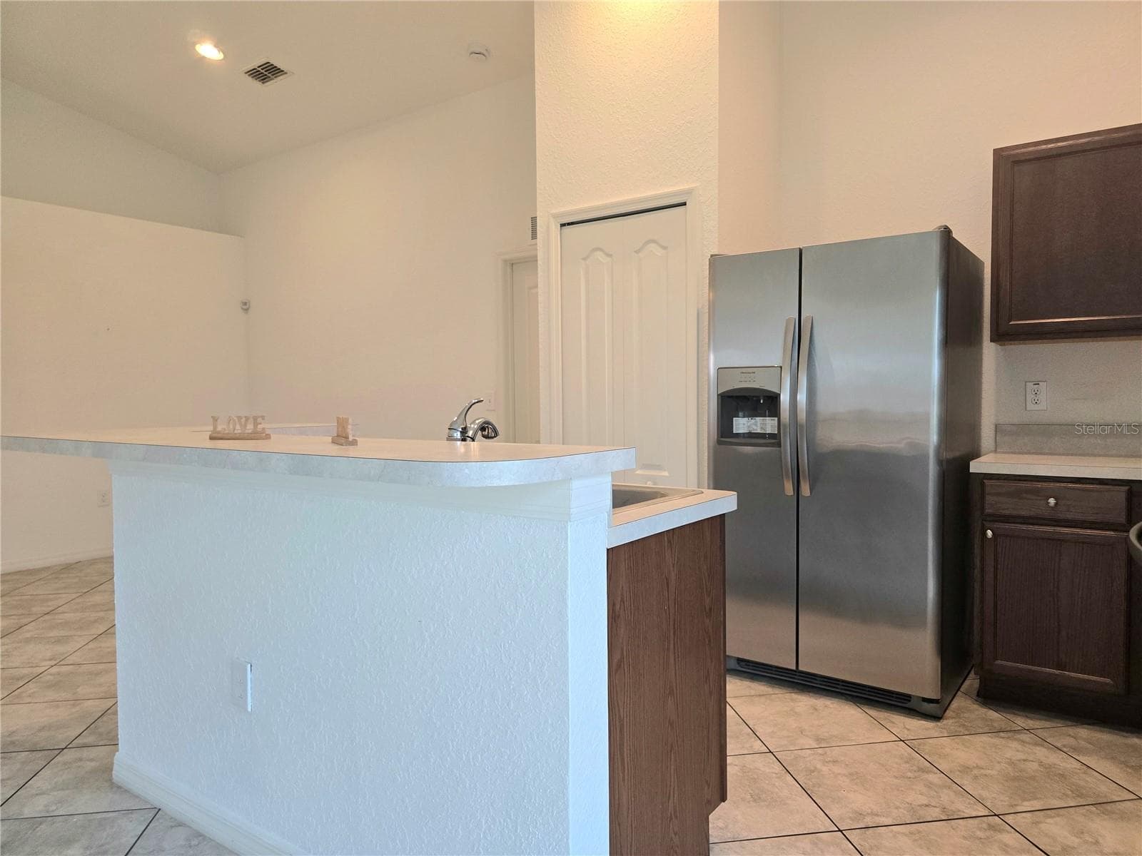 Single Family Residence at 326 DINNER LAKE CT, LAKE WALES, photo 10 of 25