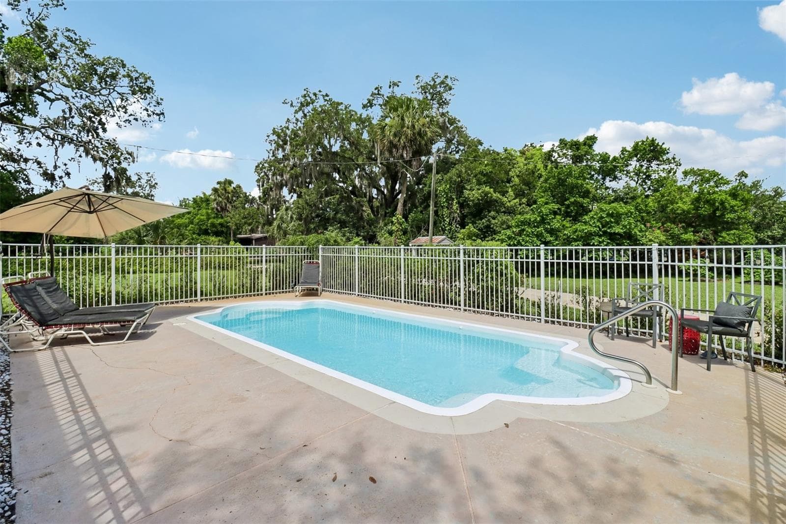 Single Family Residence at 649 GLENWAY DR, SANFORD, photo 42 of 52