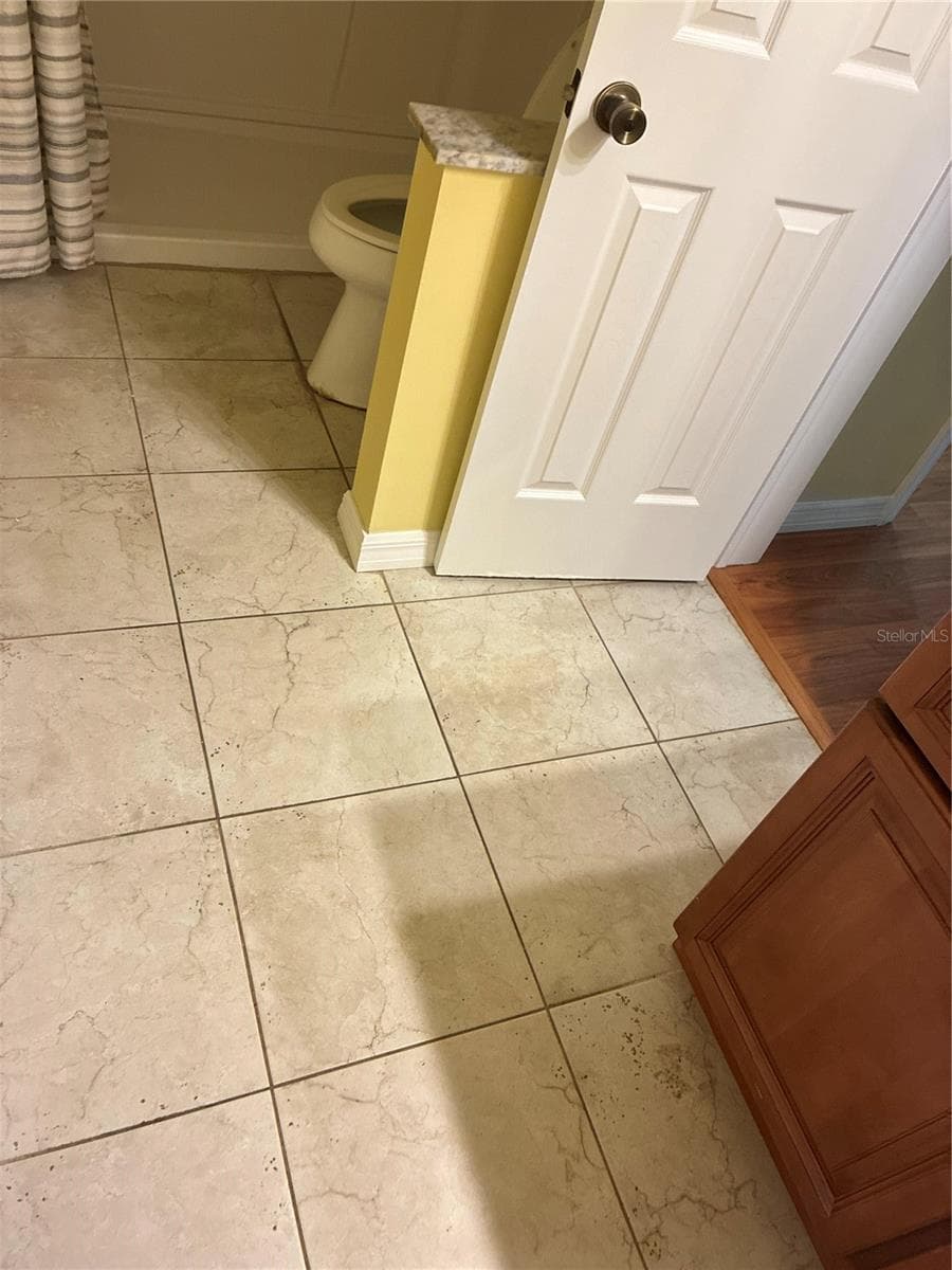 En Suite Bathroom - 2968 FLINT DR S, CLEARWATER