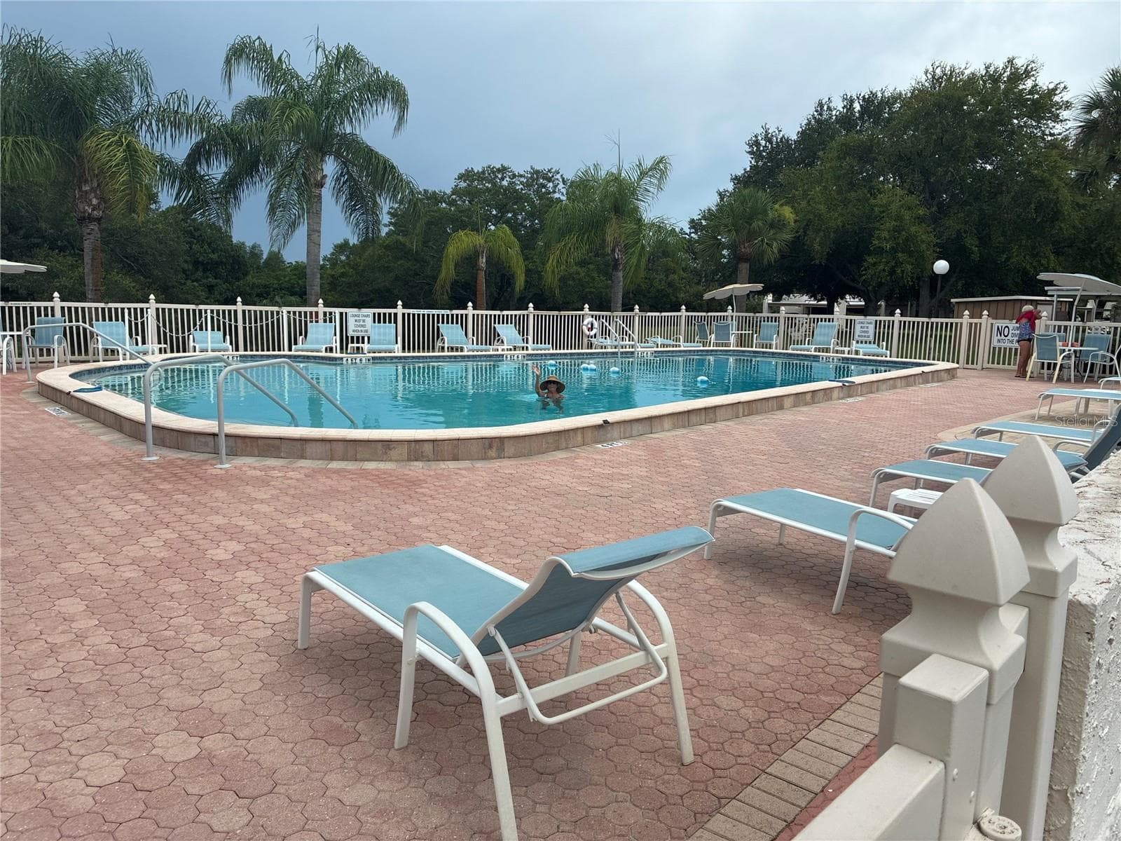 Heated Pool - 2968 FLINT DR S, CLEARWATER
