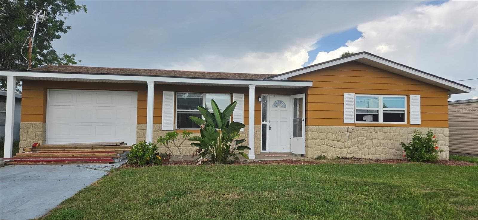 13324 CAROL DR