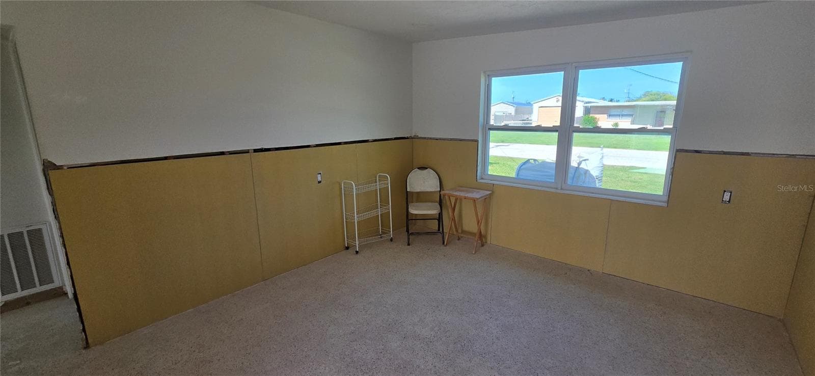 Single Family Residence at 13320 CAROL DR, HUDSON, photo 10 of 30