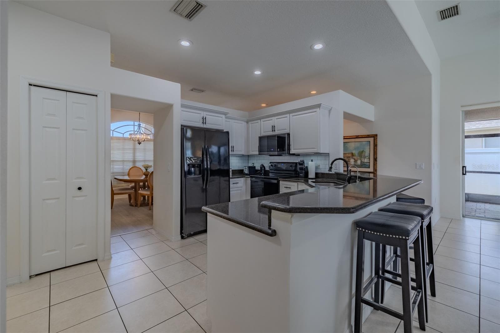 Single Family Residence at 1617 VISTOSO LN, SUN CITY CENTER, photo 18 of 39