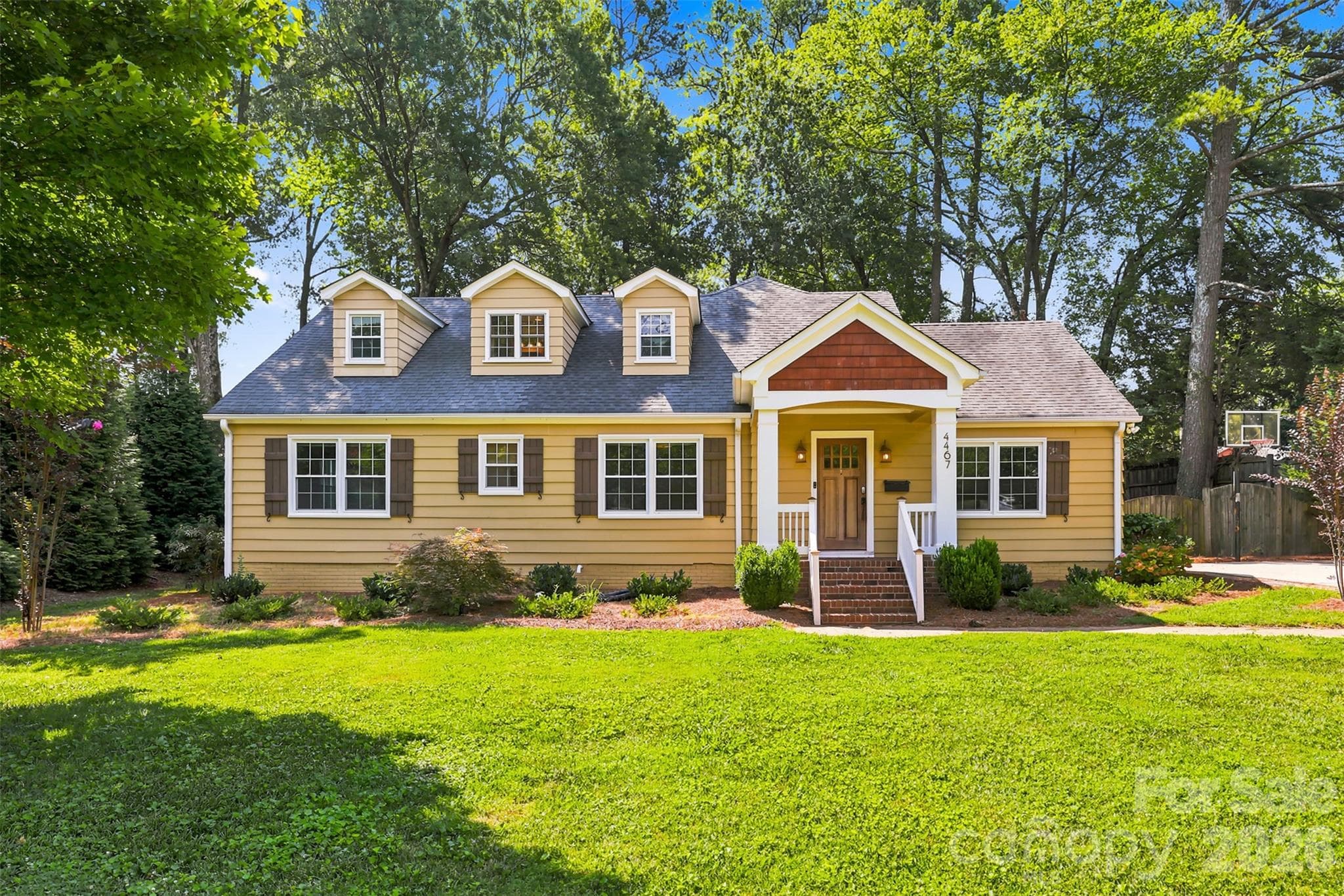 4467 Woodlark Lane