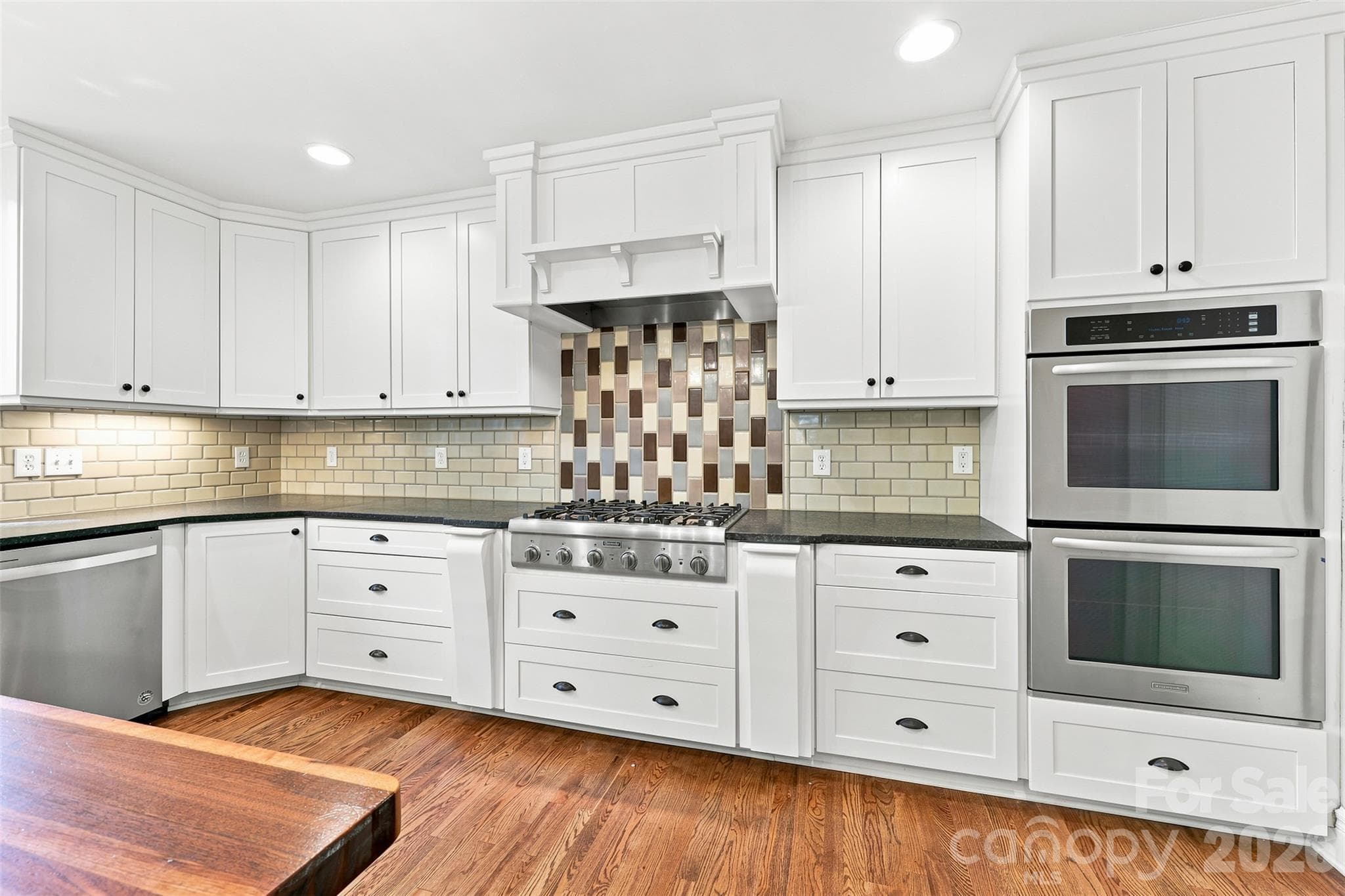 Single Family Residence at 4467 Woodlark Lane, Charlotte, photo 19 of 48