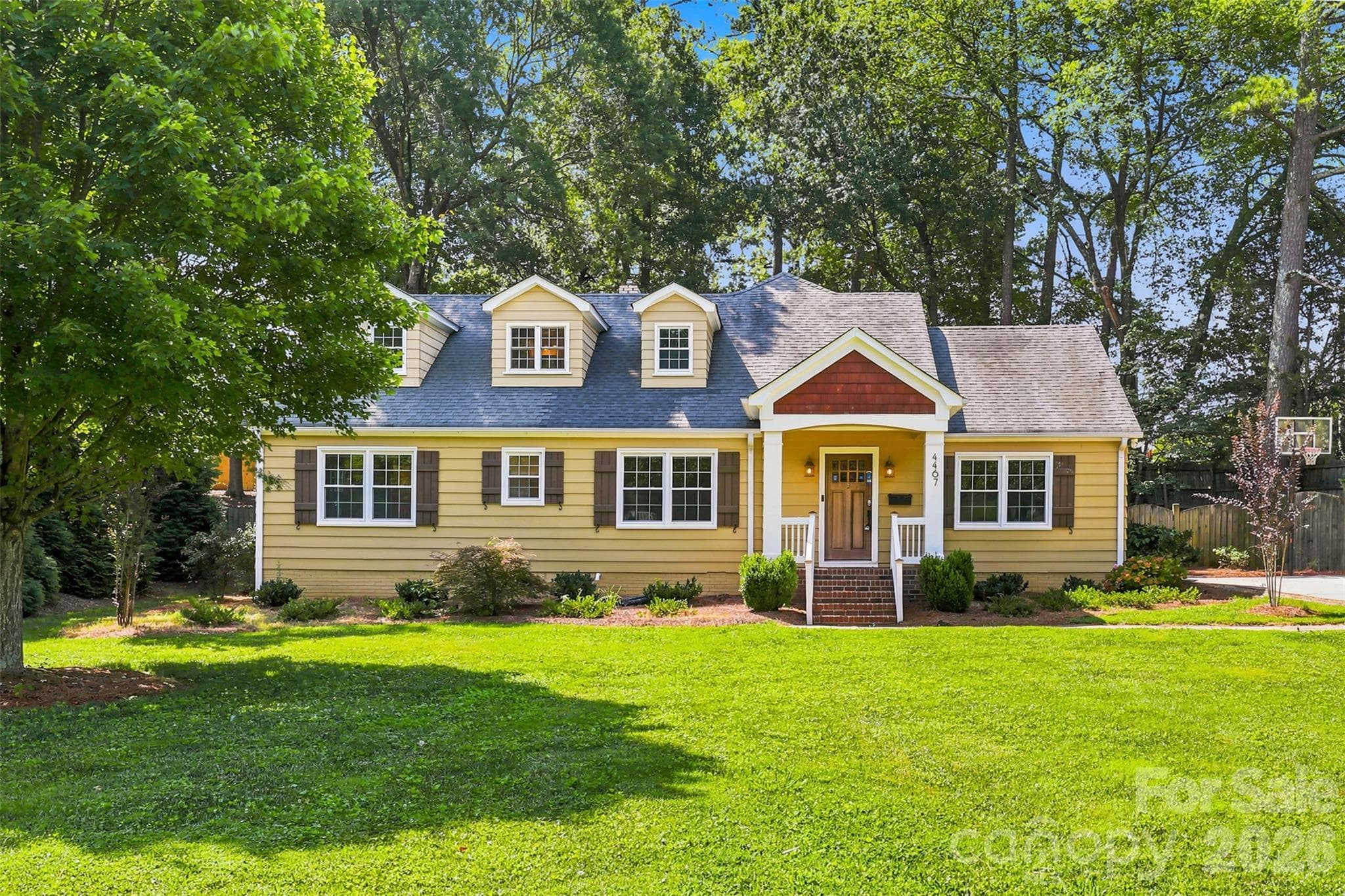 Single Family Residence at 4467 Woodlark Lane, Charlotte, photo 33 of 48