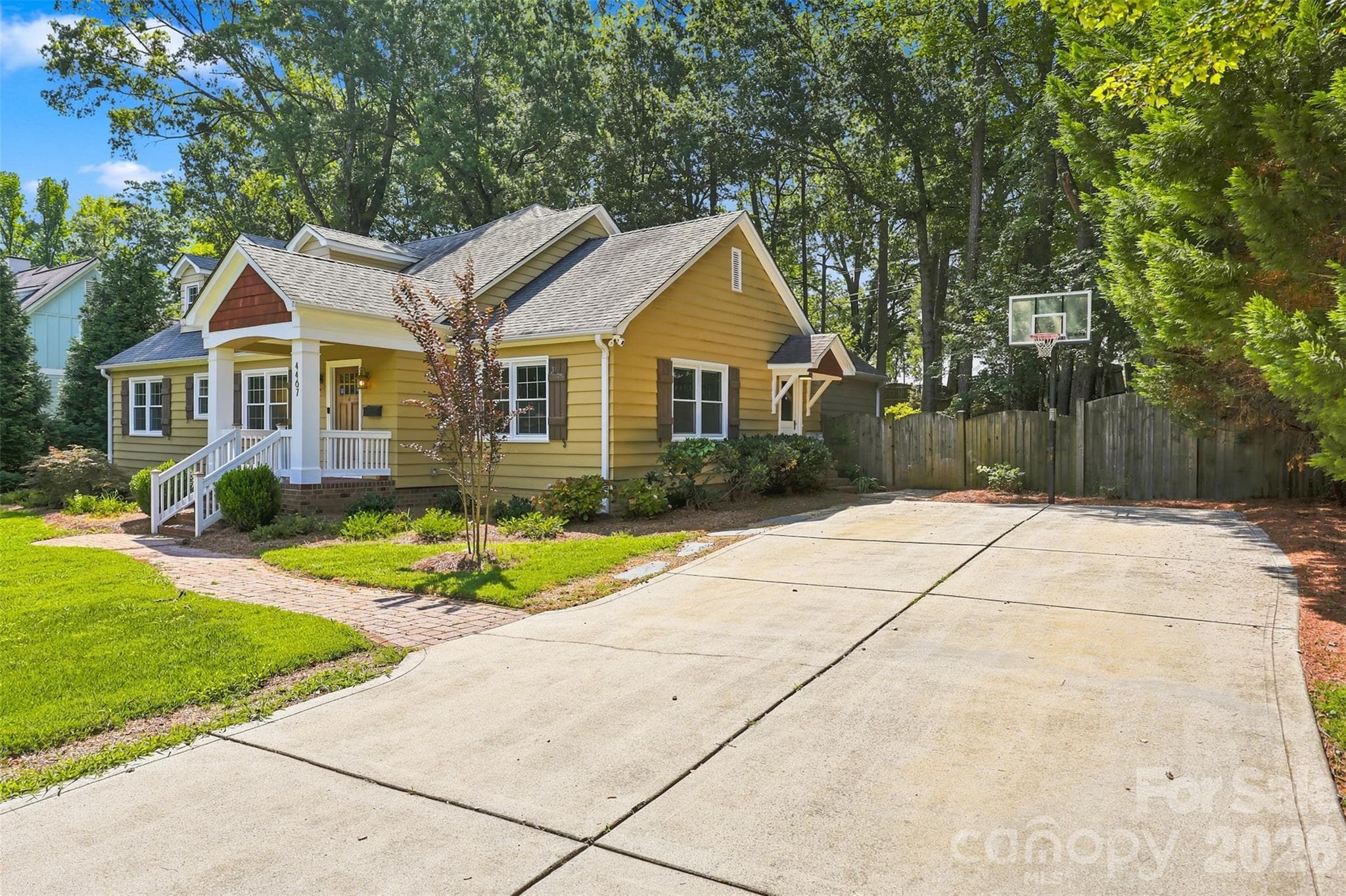 Single Family Residence at 4467 Woodlark Lane, Charlotte, photo 34 of 48