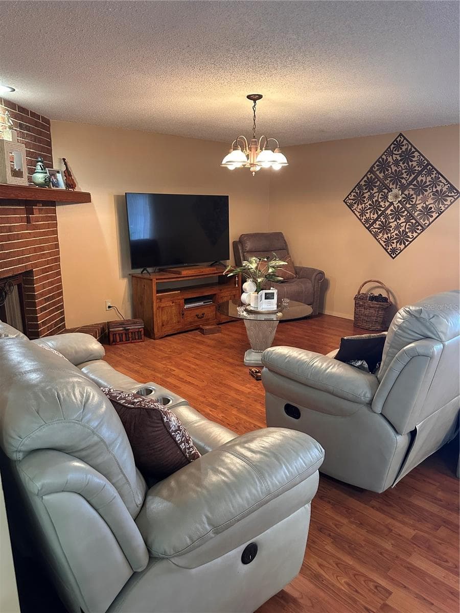 Single Family Residence at 8848 OAK CIR, TAMPA, photo 8 of 27
