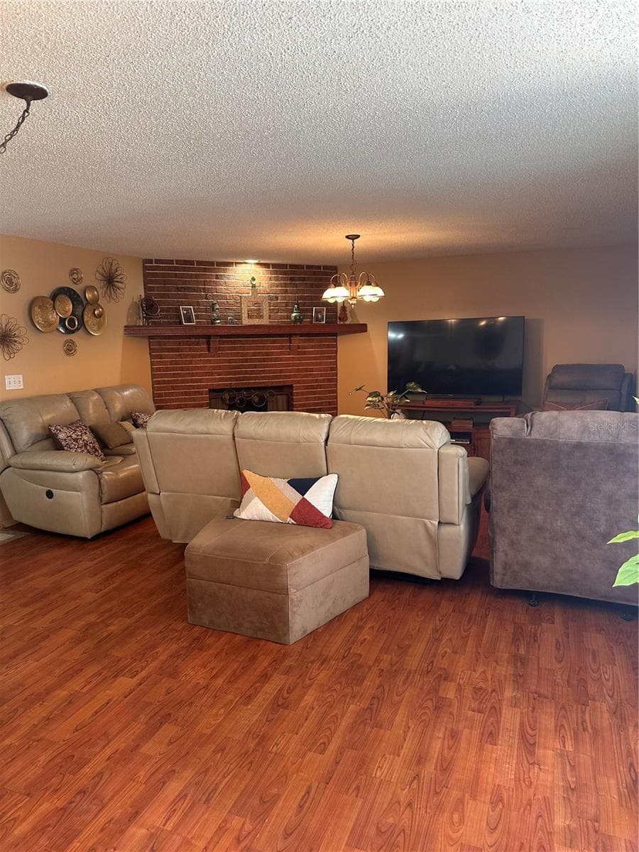 Single Family Residence at 8848 OAK CIR, TAMPA, photo 9 of 27