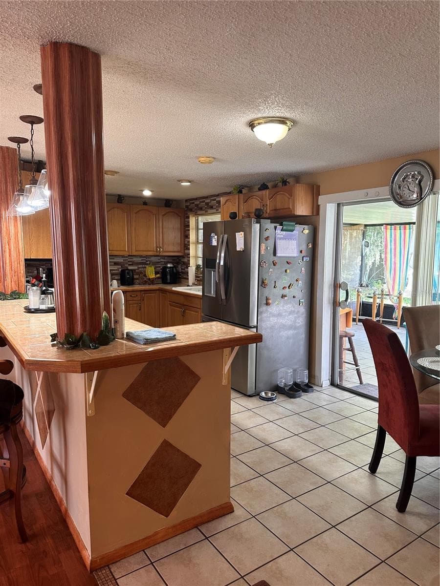 Single Family Residence at 8848 OAK CIR, TAMPA, photo 12 of 27