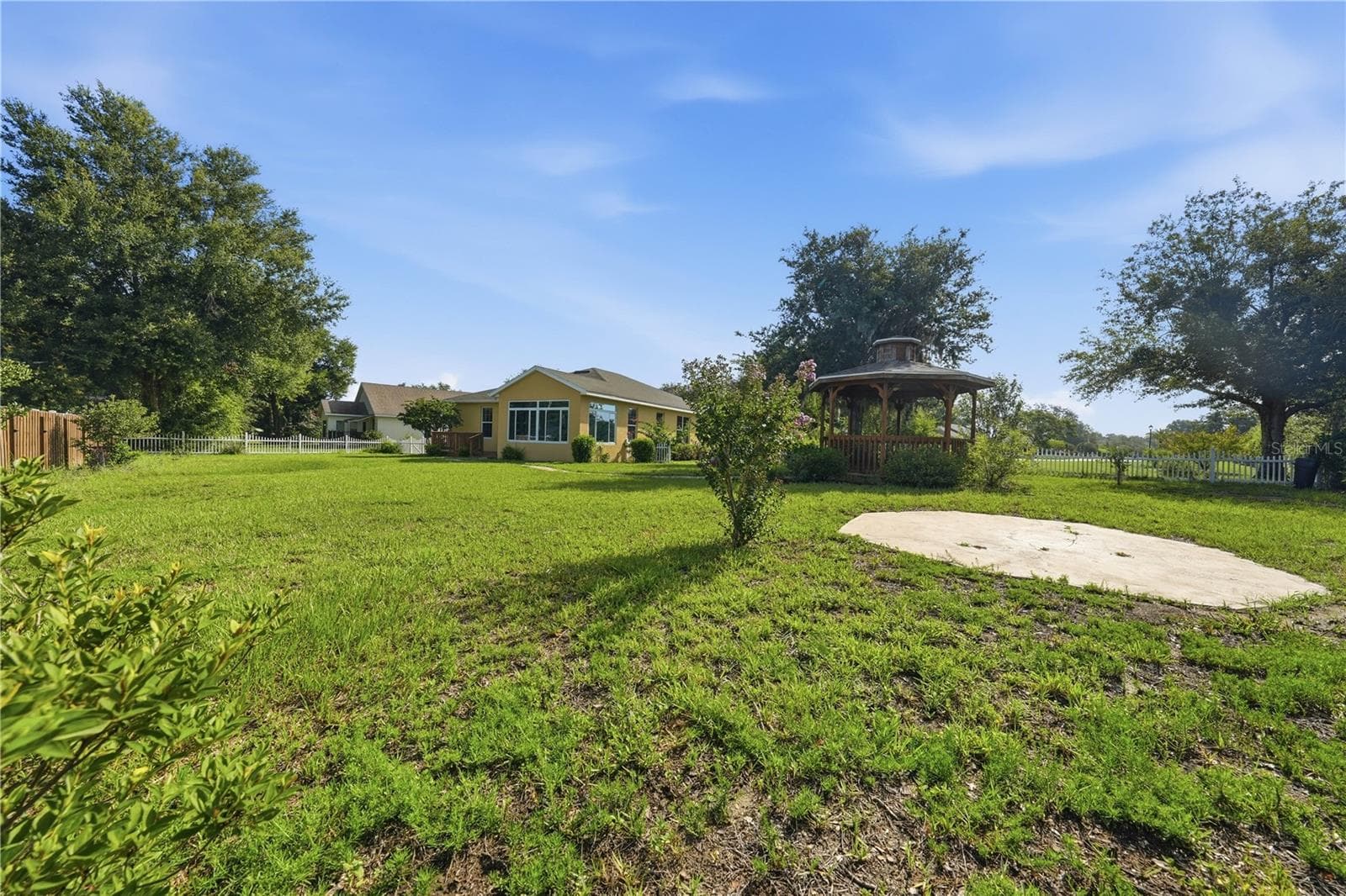 Single Family Residence at 81 TWIN LAKE CIR, UMATILLA, photo 41 of 62