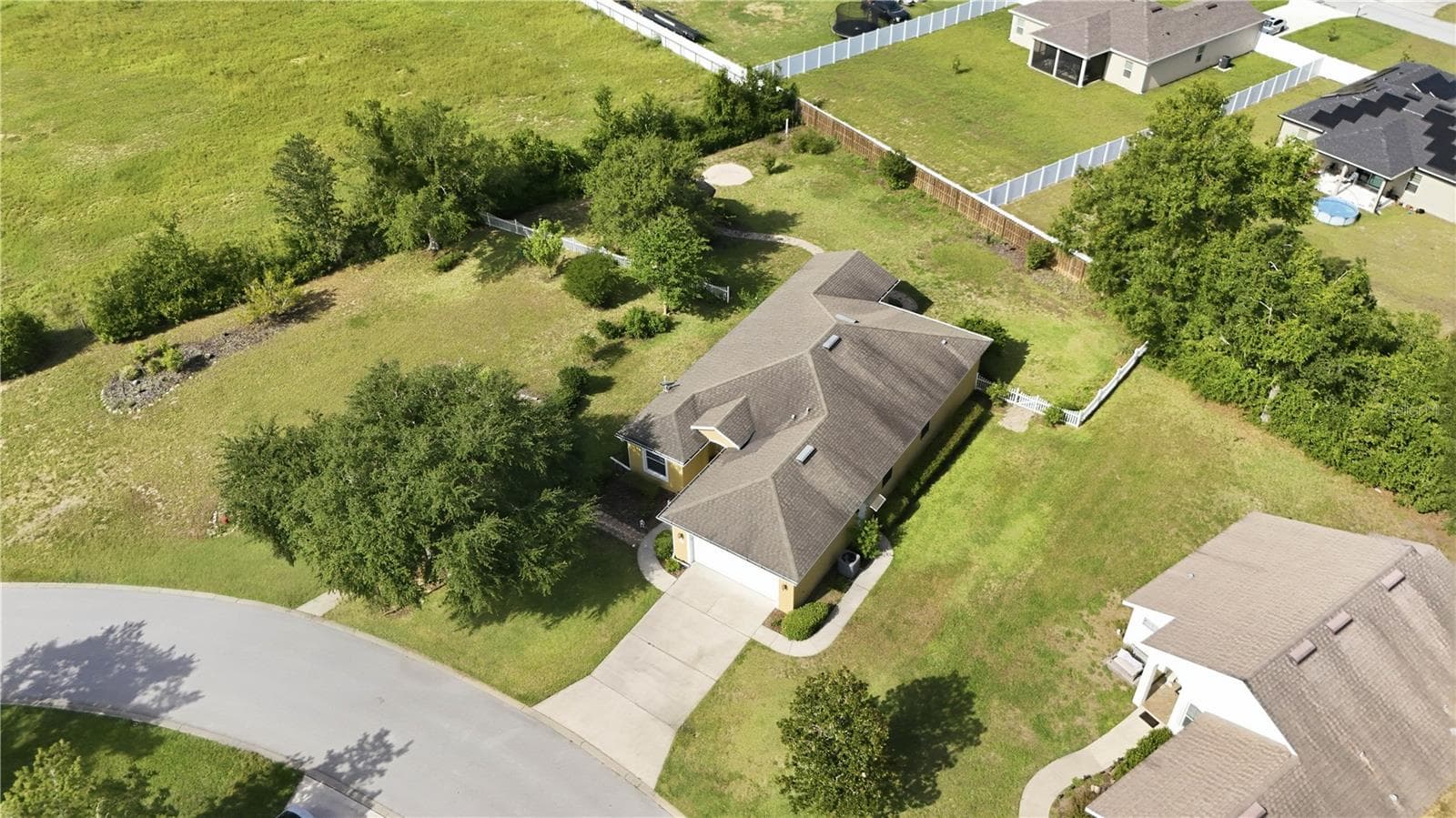 Single Family Residence at 81 TWIN LAKE CIR, UMATILLA, photo 42 of 62