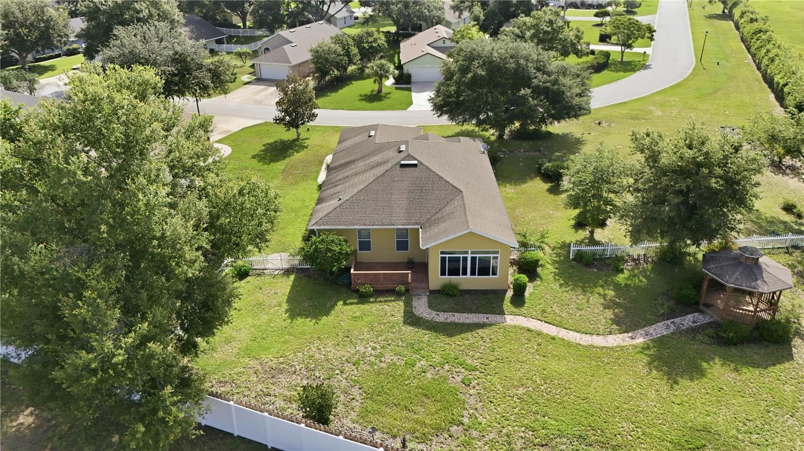 Single Family Residence at 81 TWIN LAKE CIR, UMATILLA, photo 47 of 62