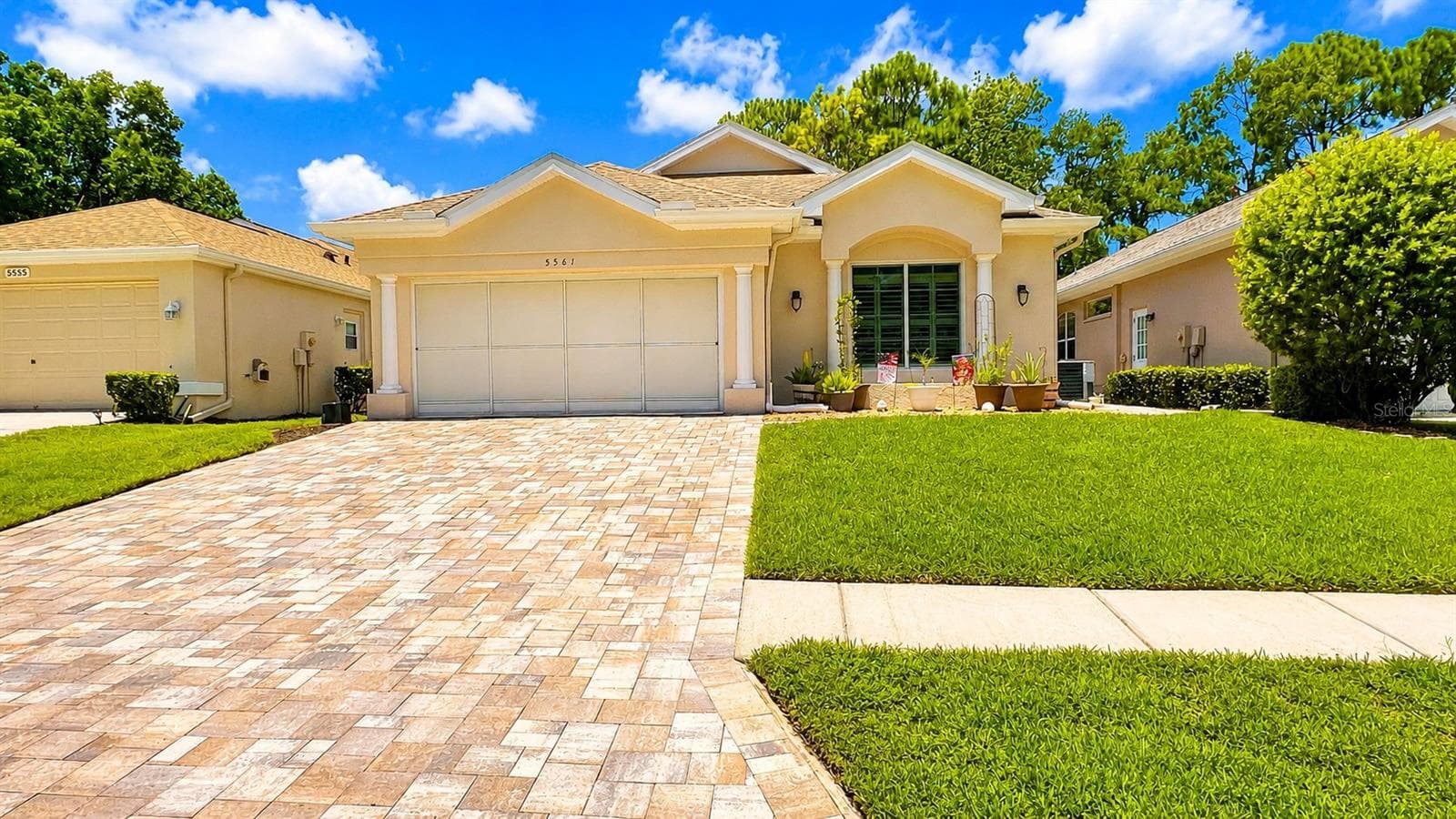 5561 LEGEND HILLS LN