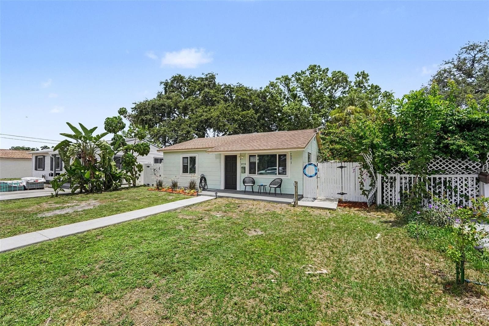 Single Family Residence at 3719 39TH ST N, ST PETERSBURG, photo 2 of 12