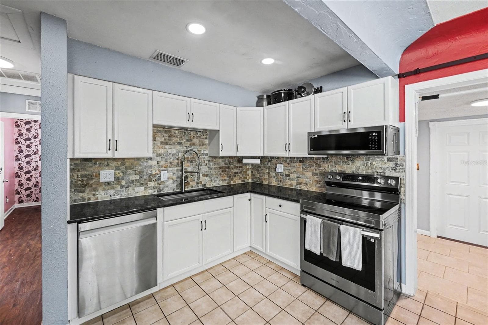 Single Family Residence at 3719 39TH ST N, ST PETERSBURG, photo 4 of 12